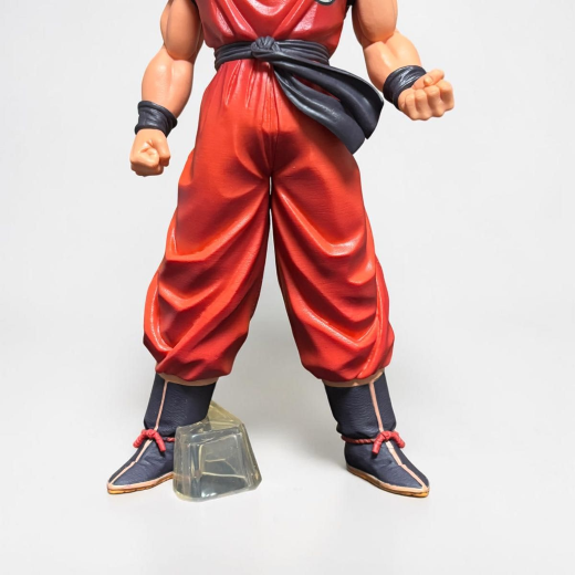 Goku g white hair red dress black shirt 29 cm - Image 4