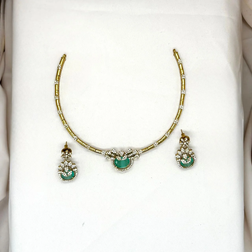 Mehndi finishing short Mint-Green stone Necklace