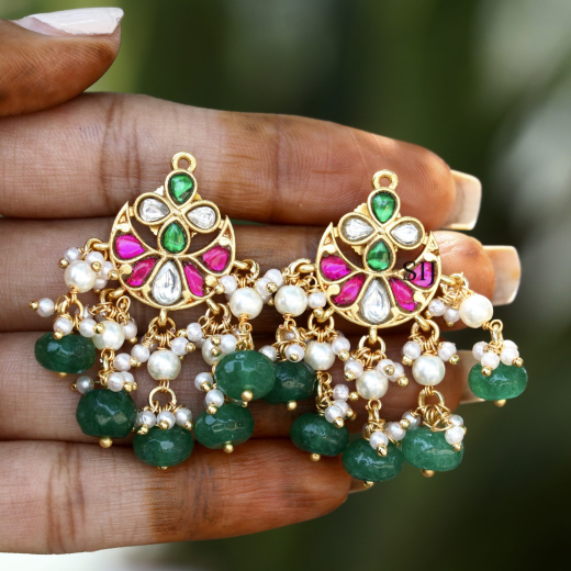 Jadau Kundan with white pearls and green drop Earring - Image 2