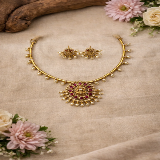 Gold Kanti Short Necklace - Image 4