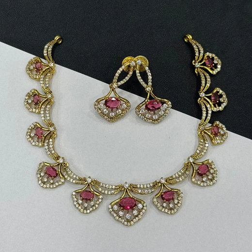 Victorian Red-Stone Short Necklace - Image 3