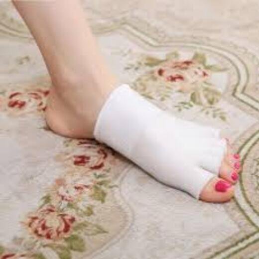 Toe gel