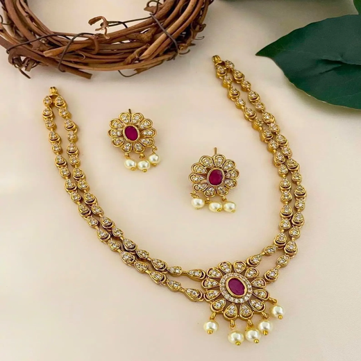 Gold short Necklace - Image 3