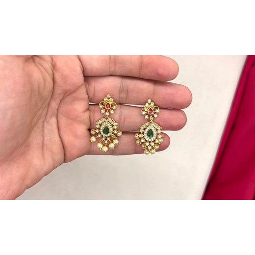 Matte finishing Floral design with Ad stones finish short Necklace - Image 3