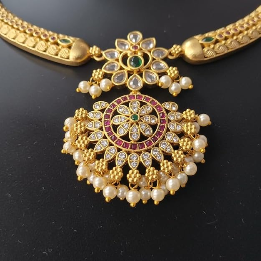 Antique Gold Plated Kundan & Pearl Necklace Set - Image 3