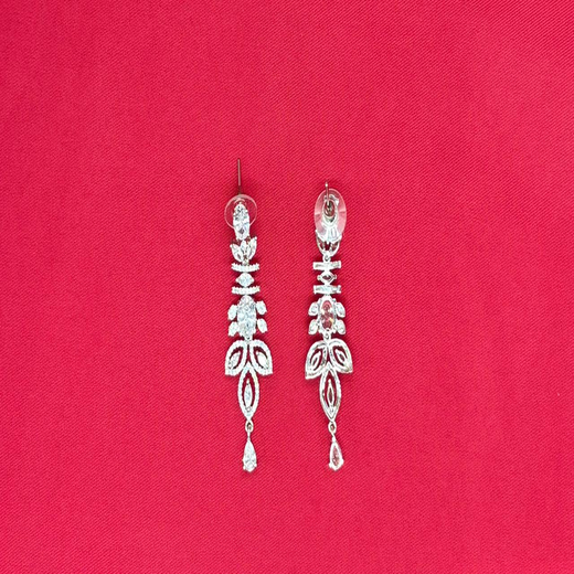 Silver Short Necklace with Leaf designed White - Image 3
