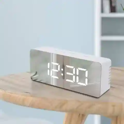 Mirror Clock - Image 3