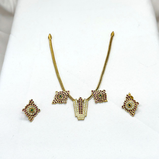 Gold finishing Short Necklace