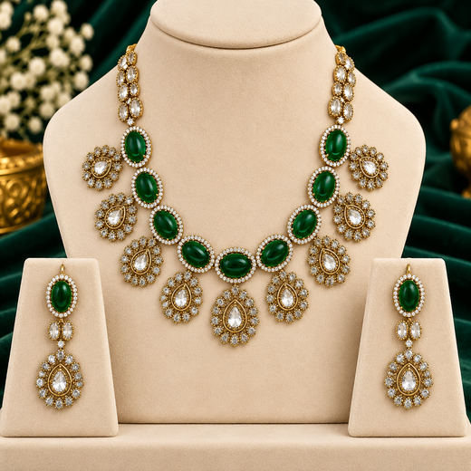 Victorian Green Mossnite stone's short Neckalce