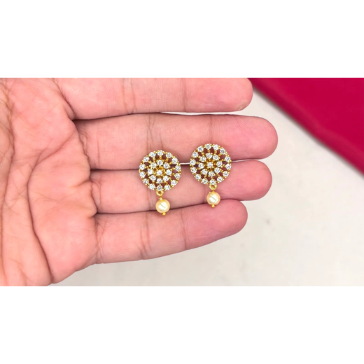 Matte finish cubic zirconia floral-patterned Short Necklace - Image 3