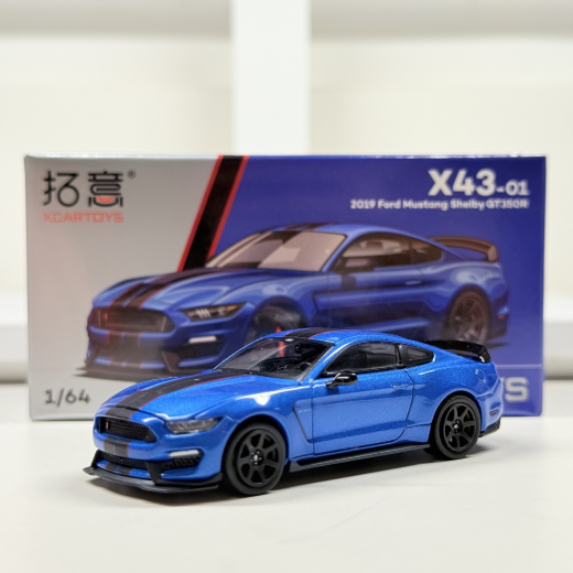 Officially Licensed Ford Shelby GT350 1:32 Scale Die Cast Muscle Car - Image 3