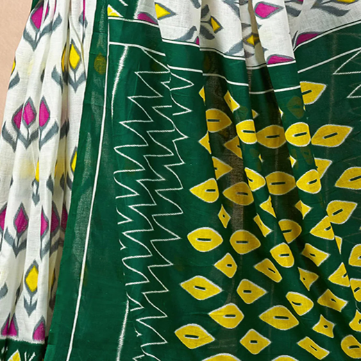 Ready To Wear Off White Cotton Ikkat Printed Saree - Image 3