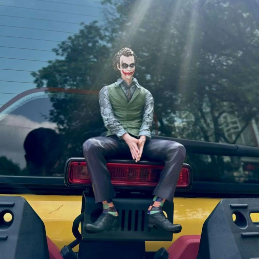 Joker Showpeice with Car fixinng accessory - Image 3