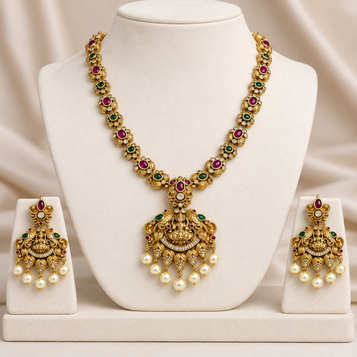 Short Gold Necklace - Image 3
