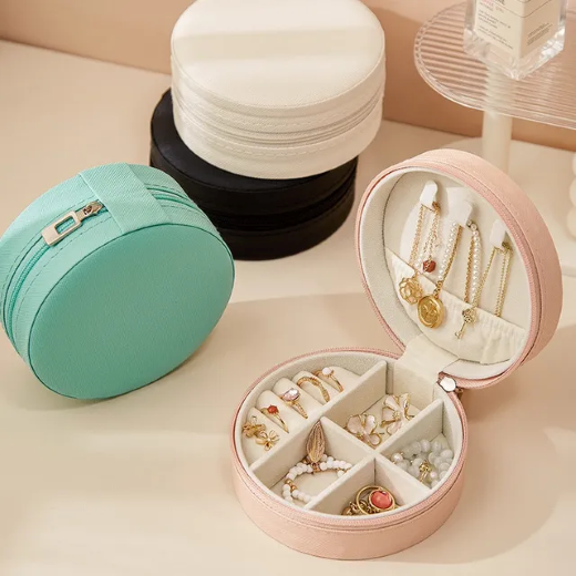 Round Velvet Jewellery Box - Image 4