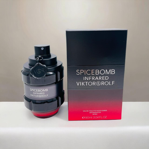 Viktor & Rolf Spicebomb Infrared Eau De Toilette