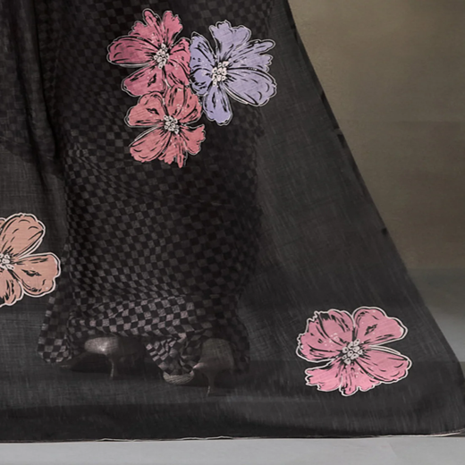 Black Linen Checkered Printed Saree - Image 3