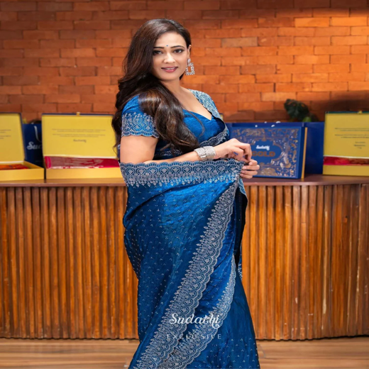 Shweta Tiwari Sapphire Blue Swarovski Saree - Image 2