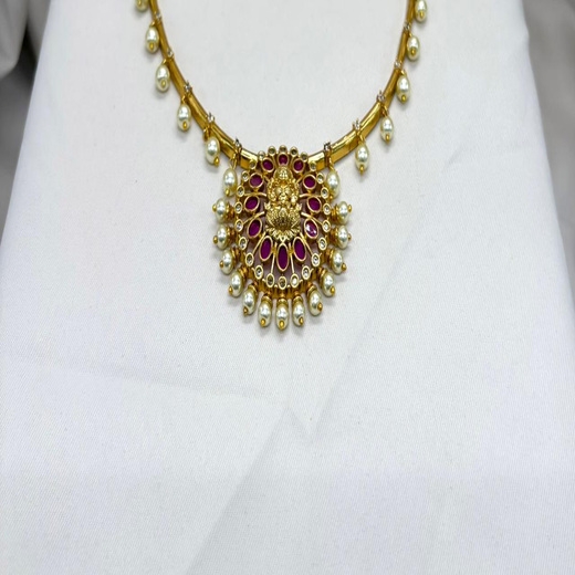 Gold Kanti Short Necklace - Image 2